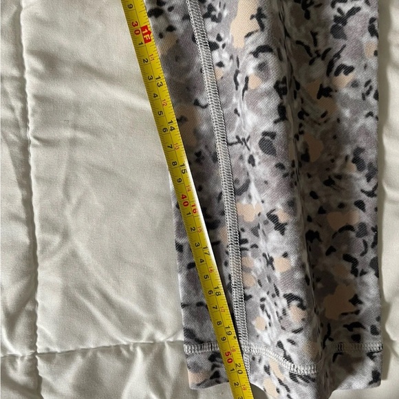 Lululemon Wunder Under Cropped Printed Legging - size 8 - Picture 6 of 7